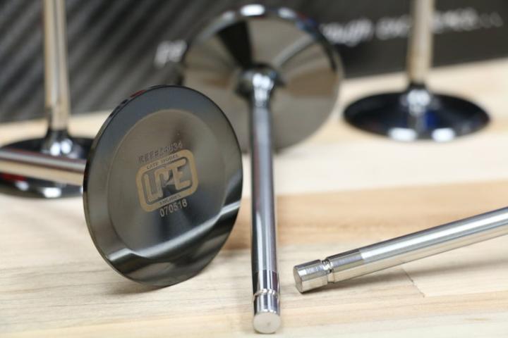 MOTOSİKLETLERDE KULLANILAN TİTANYUM SUBAP NEDİR?