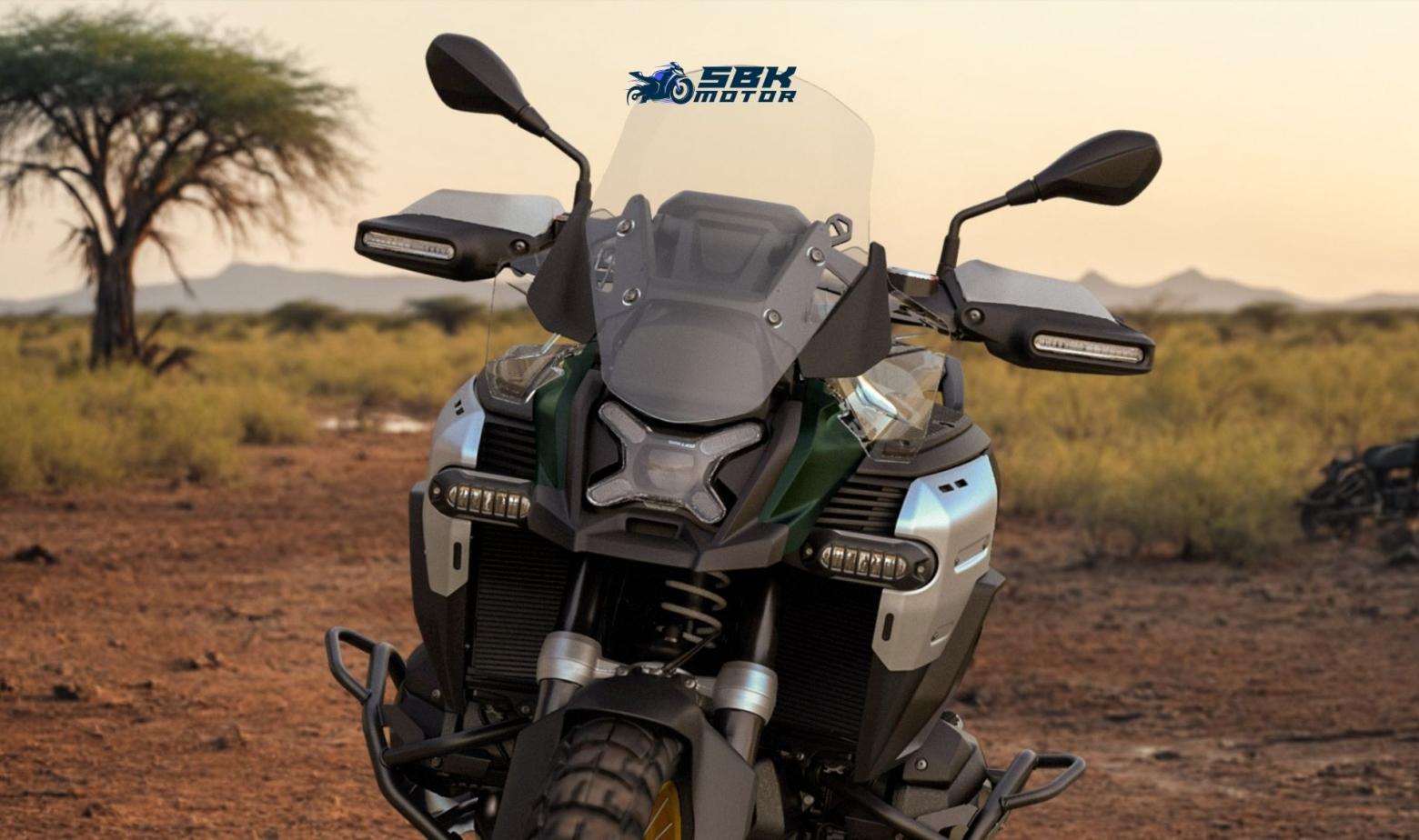 Radar Teknolojisi ve Diğer Yenilikçi Özellikler  GS 1300 Adventure, sadece otomatik şanzıman sistemiyle değil, aynı zamanda gelişmiş radar teknolojisi ve kör nokta uyarı sistemi gibi özellikleriyle de dikkat çekiyor. Radar teknolojisi, motorun hızını öndeki araca göre otomatik olarak ayarlayabiliyor ve bu sayede sürücüye daha güvenli bir sürüş sağlıyor. Kör nokta uyarı sistemi ise, motosikletin arkasındaki diğer araçları algılayarak, sürücüyü uyarıyor.  Konfor ve Tasarımda Öne Çıkıyor  GS 1300 Adventure'ın tasarımı, hem estetik hem de işlevsel açıdan oldukça gelişmiş. Motosikletin ön kısmında yer alan entegre farlar ve aerodinamik yapısı, hem görünüm hem de hava akışını optimize ediyor. Ayrıca, otomatik cam sistemi ve ergonomik sele tasarımı, sürüş esnasında daha fazla konfor sağlıyor. Uzun yolculuklarda bile rüzgar etkisini minimuma indiren cam ve yan perdeler, sürücüyü yormadan sürüş yapmasına olanak tanıyor.