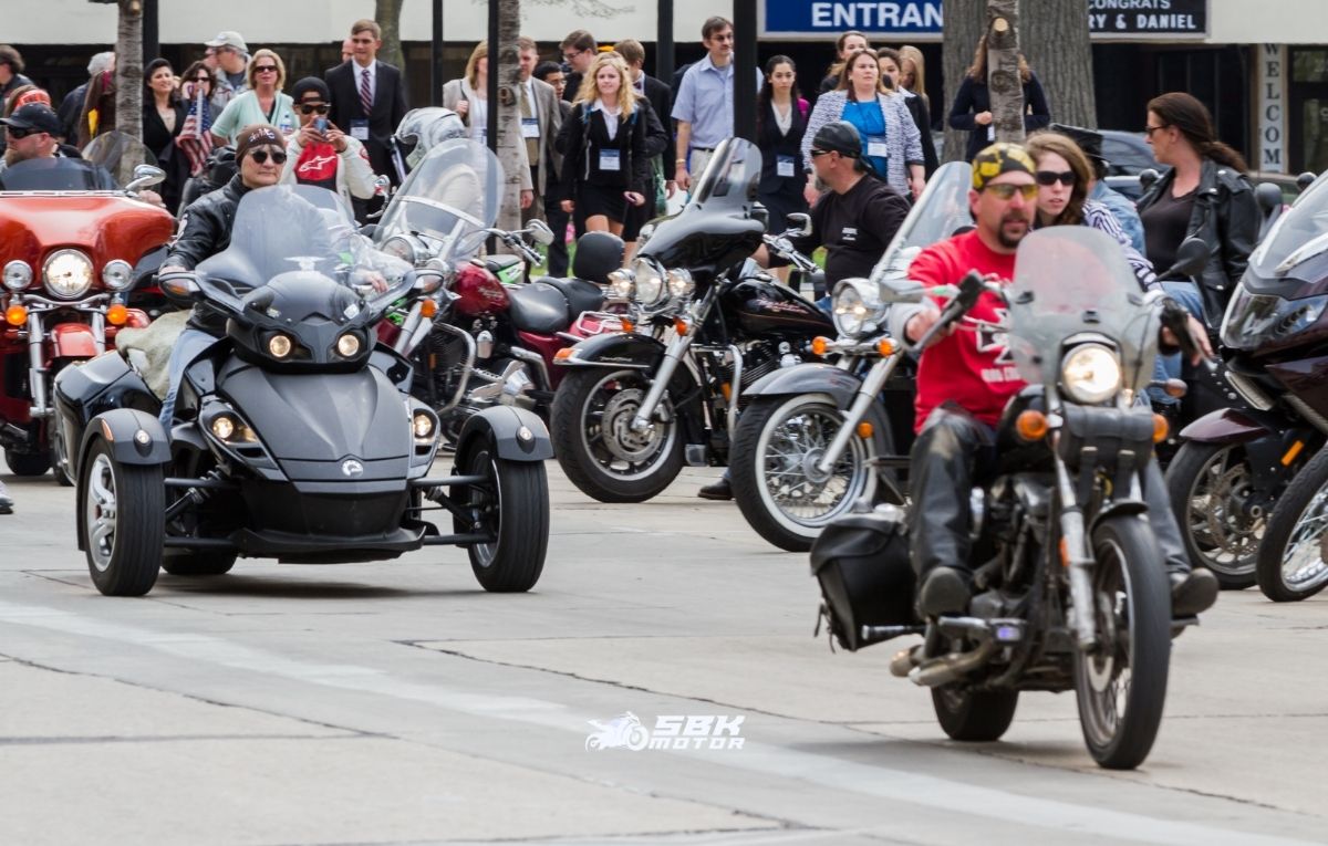 2026 Türkiye Motosiklet Festivalleri Takvimi | Motofest Tarihleri ve Festival Rehberi 2026 Türkiye motosiklet festivalleri listesi, motofest tarihleri, şehir bilgileri ve organizasyon detayları. Türkiye’de düzenlenen motosiklet festivallerini takip edin, festival takvimine göre rotanızı planlayın ve motosiklet etkinliklerini kaçırmayın.