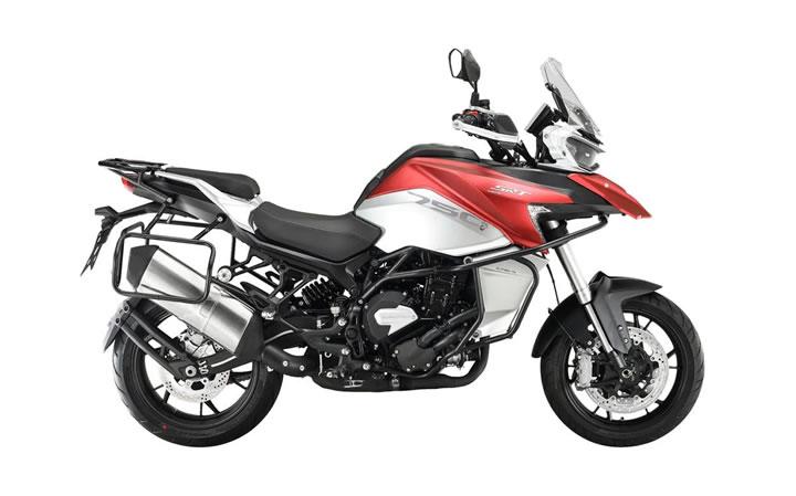 QJ MOTOR SRT550 Motosiklet Modeli Özellikleri: Tork:47nm., Güç:47hp, Ağırlık:235, Top Speed:180, Yakıt Kapasitesi: 19.5, Yakıt Tüketimi: 5, Silindir Adeti:2, Valf Adeti: 8