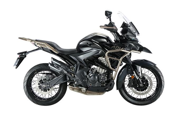 Zontes 350T2 Motosiklet Modeli Özellikleri: Tork:32.8nm., Güç:29hp, Ağırlık:200, Top Speed:160, Yakıt Kapasitesi: 19, Yakıt Tüketimi: 3.2, Silindir Adeti:1, Valf Adeti: 4