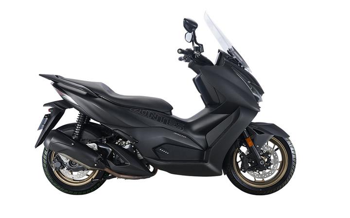 Zontes 350D Motosiklet Modeli Özellikleri: Tork:38nm., Güç:27hp, Ağırlık:180, Top Speed:150, Yakıt Kapasitesi: 12, Yakıt Tüketimi: 3.5, Silindir Adeti:1, Valf Adeti: 4