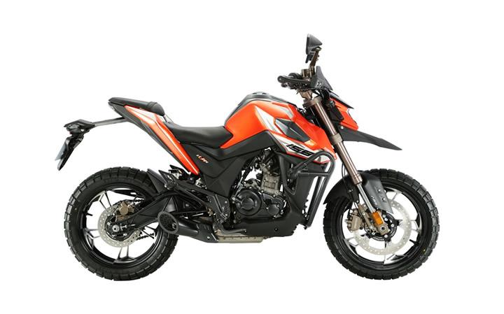 Zontes 155U1 Motosiklet Modeli Özellikleri: Tork:16nm., Güç:18.8hp, Ağırlık:150, Top Speed:120, Yakıt Kapasitesi: 20, Yakıt Tüketimi: 2, Silindir Adeti:1, Valf Adeti: 4