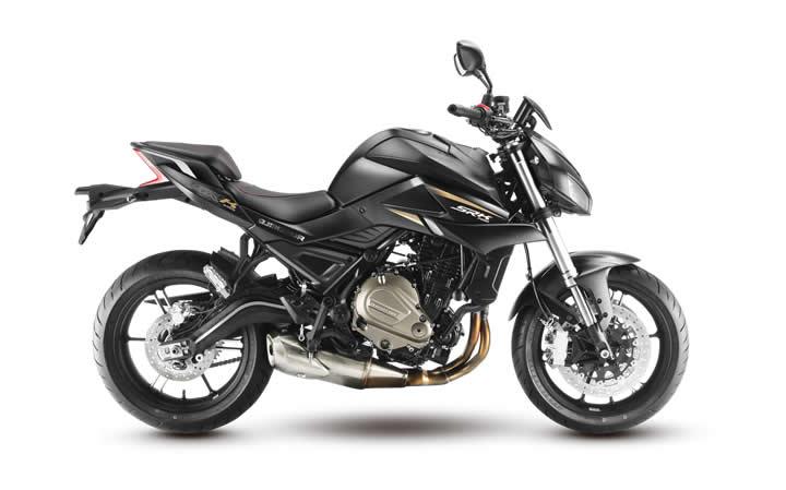 QJ MOTOR SRK 700 Motosiklet Modeli Özellikleri: Tork:67nm., Güç:72hp, Ağırlık:196, Top Speed:240, Yakıt Kapasitesi: 15, Yakıt Tüketimi: 4.4, Silindir Adeti:2, Valf Adeti: 8