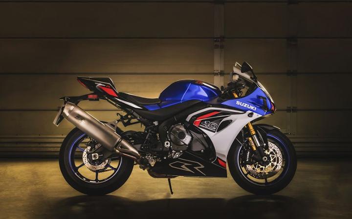 SUZUKİ 2027 GSX-R1000R 143hp, 110Nm tork, 299 km/h en yüksek hız