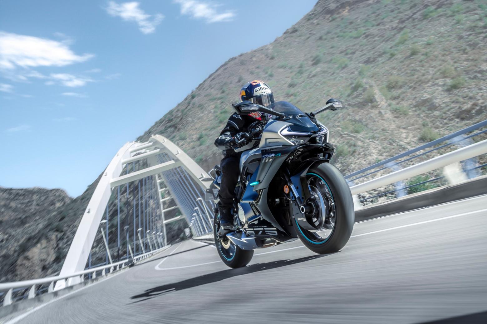 CF MOTO 675SR - 95hp, 70Nm tork, 260 km/h en yüksek hız