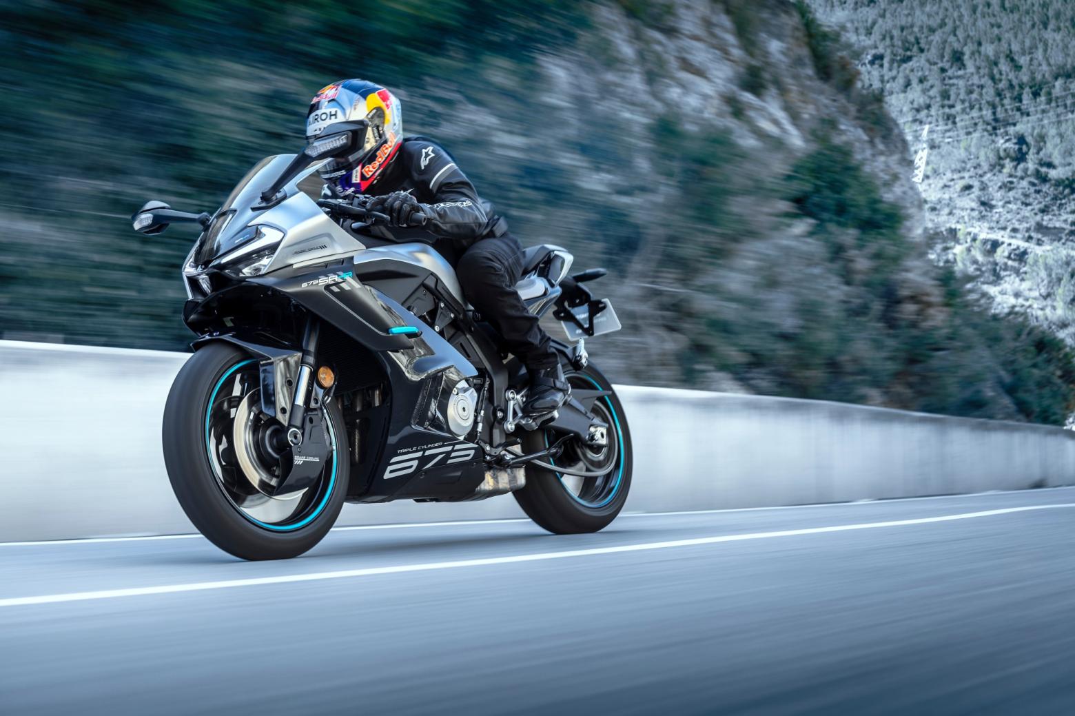 CF MOTO 675SR - 95hp, 70Nm tork, 260 km/h en yüksek hız