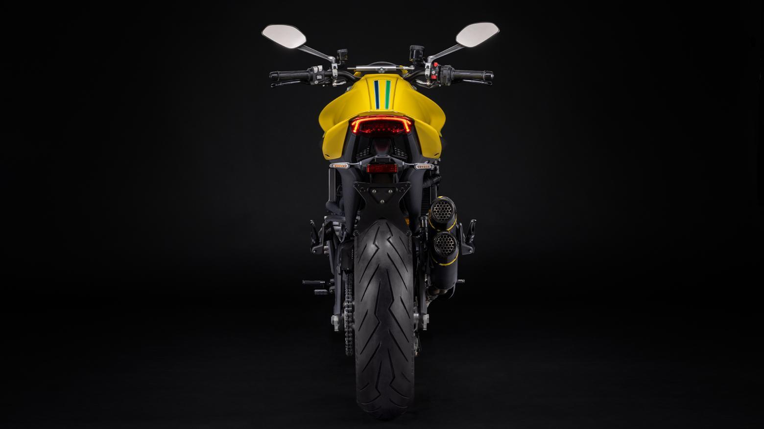 Ducati Monster Senna - 111hp, 93Nm tork, 250 km/h en yüksek hız