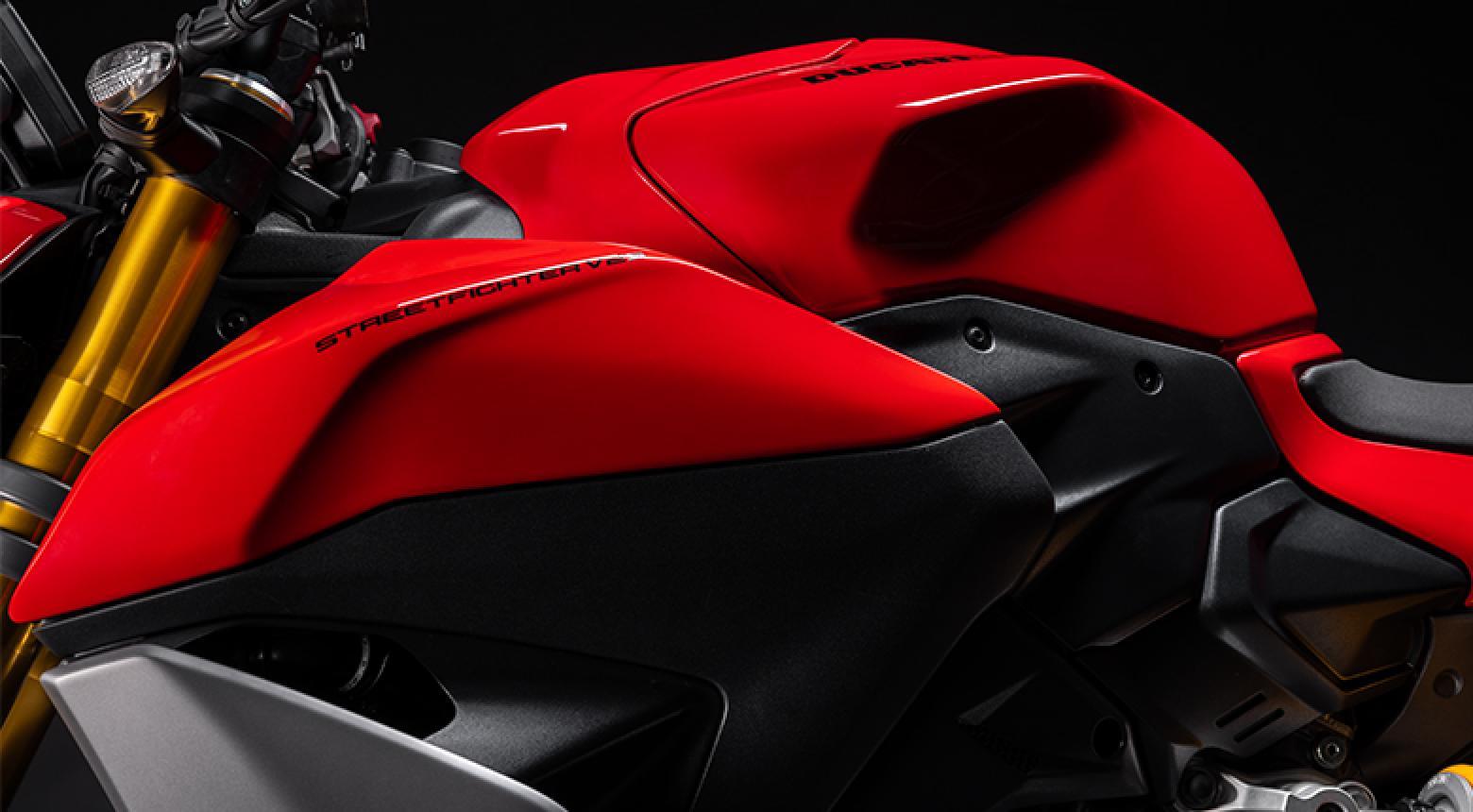 Ducati Streetfighter V2 - 120hp, 93Nm tork, 250 km/h en yüksek hız