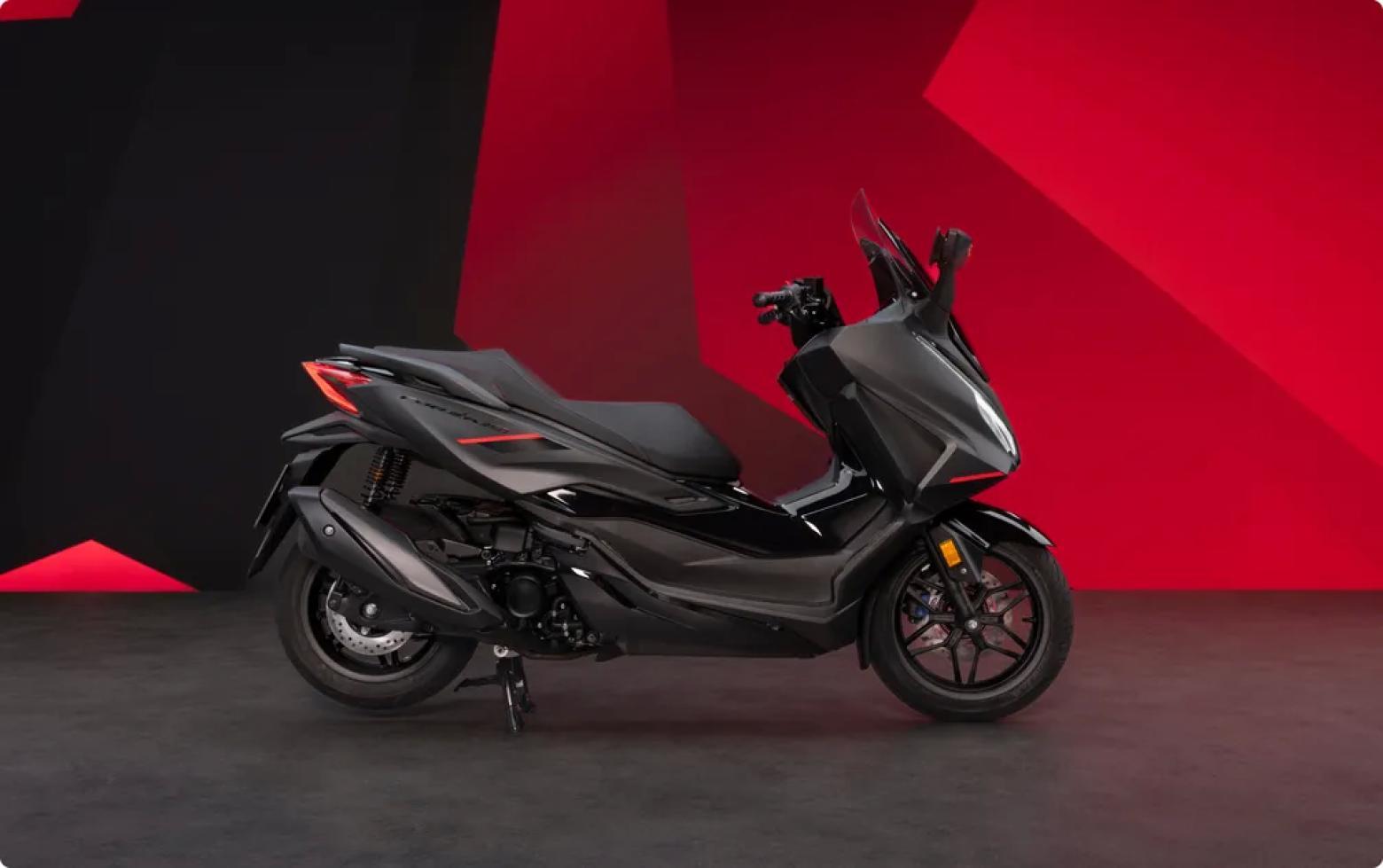 Honda Forza 250 - 23hp, 24Nm tork, 150 km/h en yüksek hız