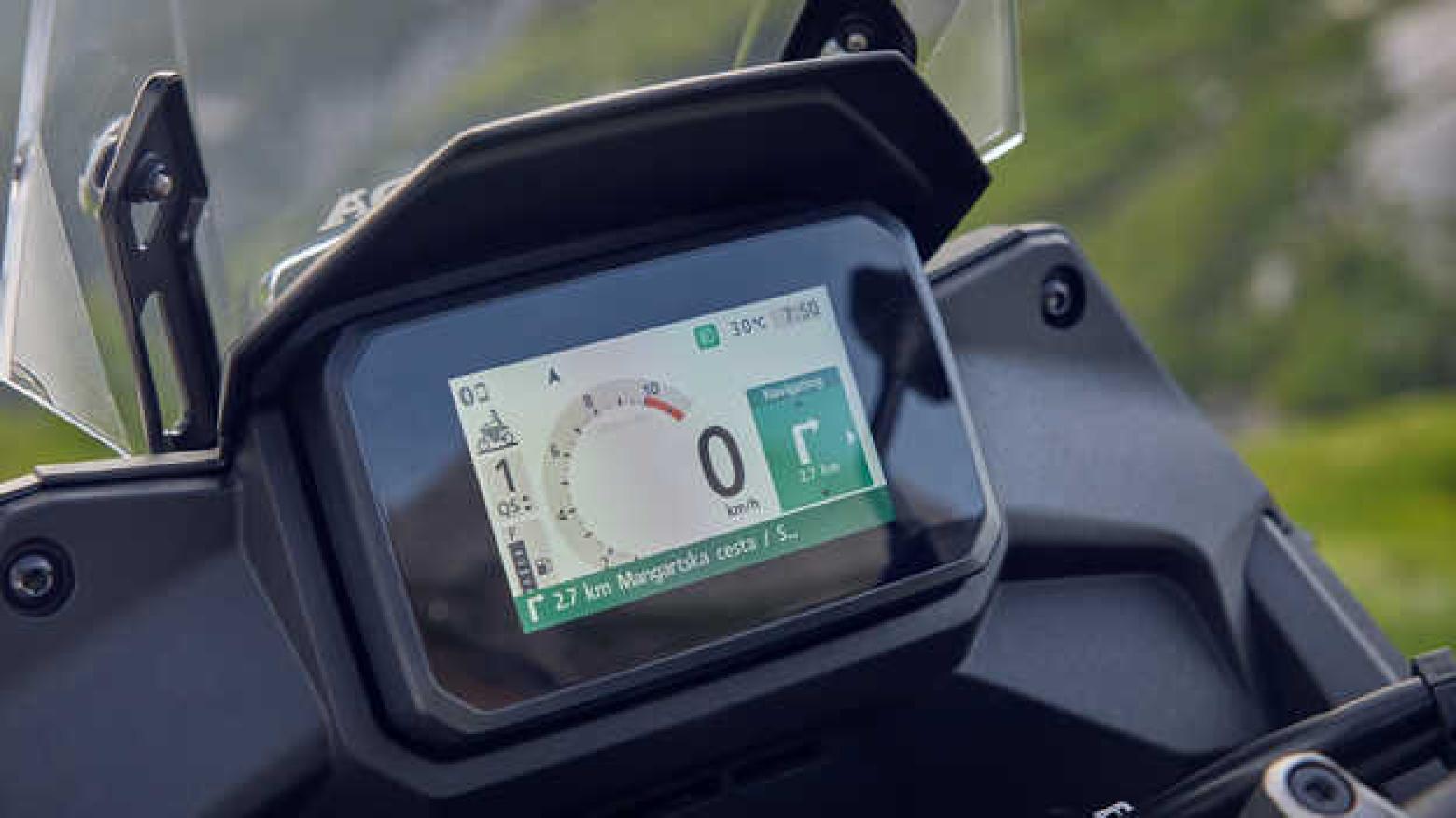 Honda XL75O Transalp - 92hp, 75Nm tork, 203 km/h en yüksek hız