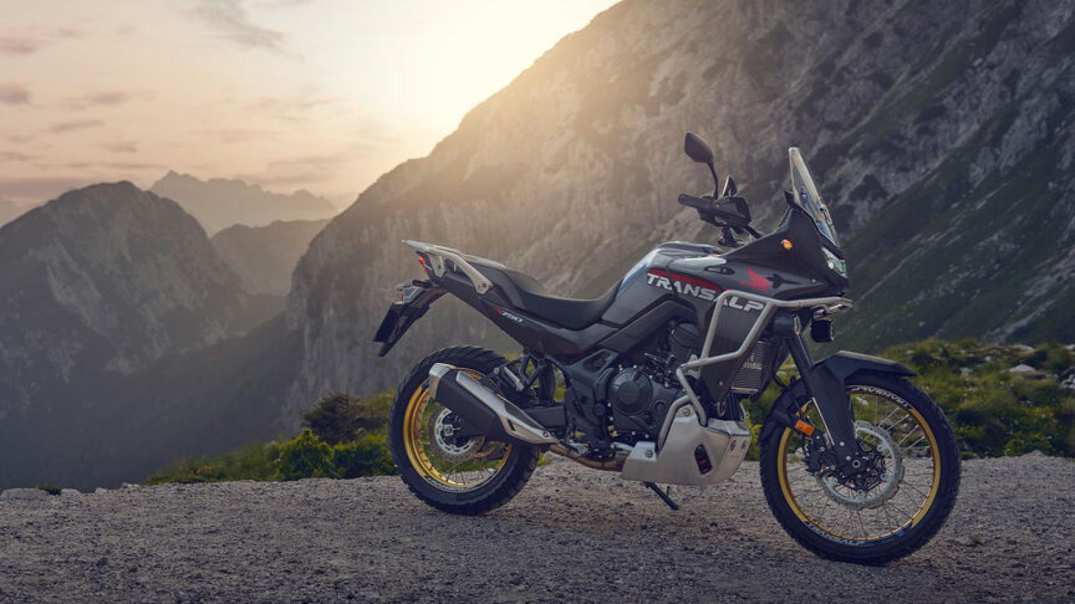 Honda XL75O Transalp - 92hp, 75Nm tork, 203 km/h en yüksek hız