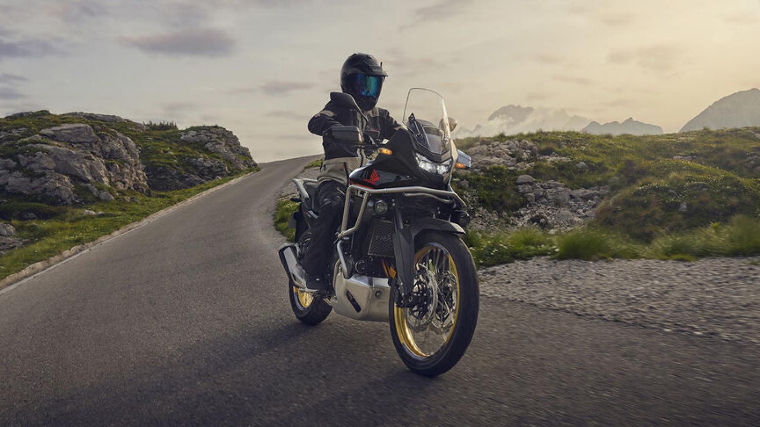 Honda XL75O Transalp - 92hp, 75Nm tork, 203 km/h en yüksek hız