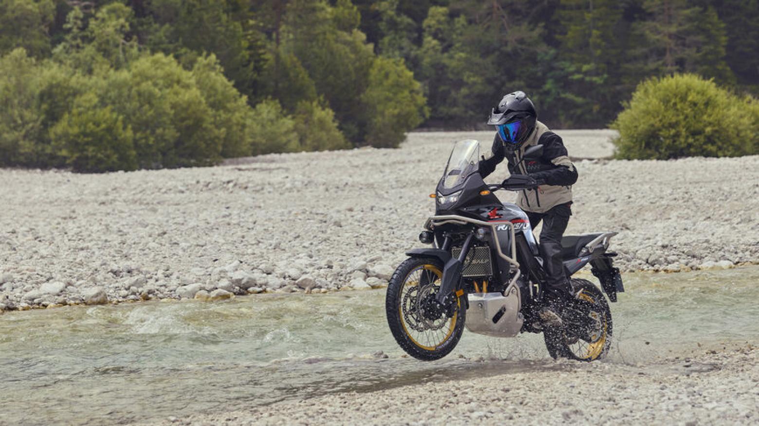 Honda XL75O Transalp - 92hp, 75Nm tork, 203 km/h en yüksek hız