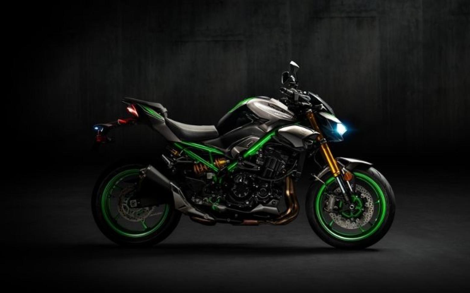 Kawasaki Z900 SE - 124hp, 97.4Nm tork, 250 km/h en yüksek hız