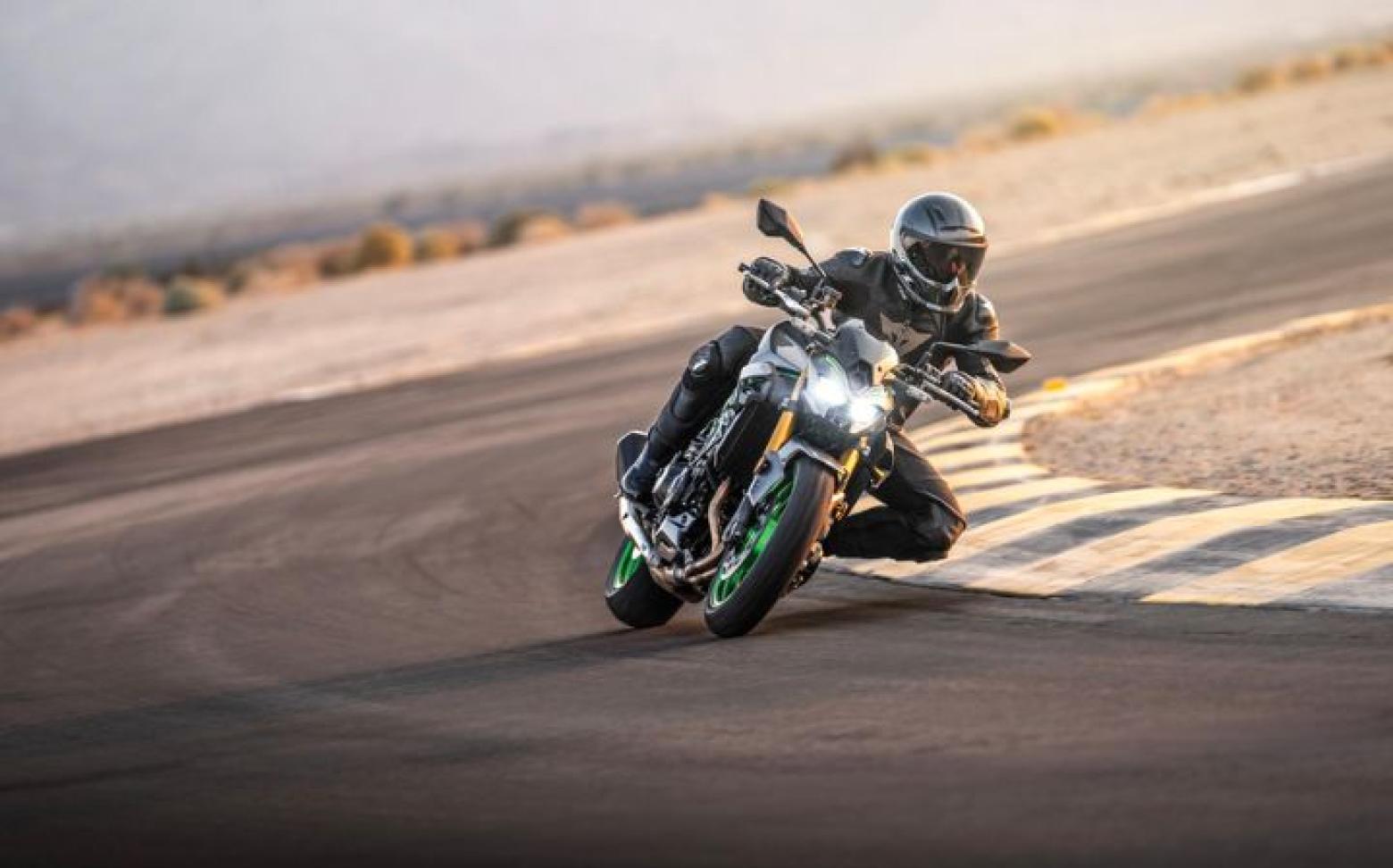 Kawasaki Z900 SE - 124hp, 97.4Nm tork, 250 km/h en yüksek hız