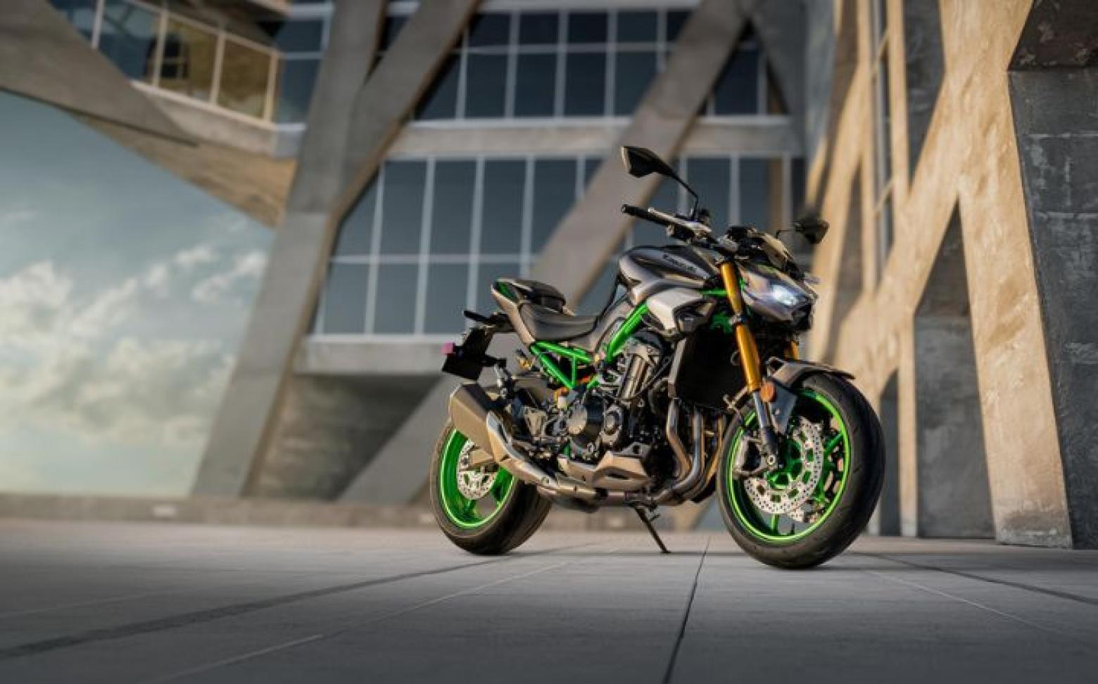 Kawasaki Z900 SE - 124hp, 97.4Nm tork, 250 km/h en yüksek hız