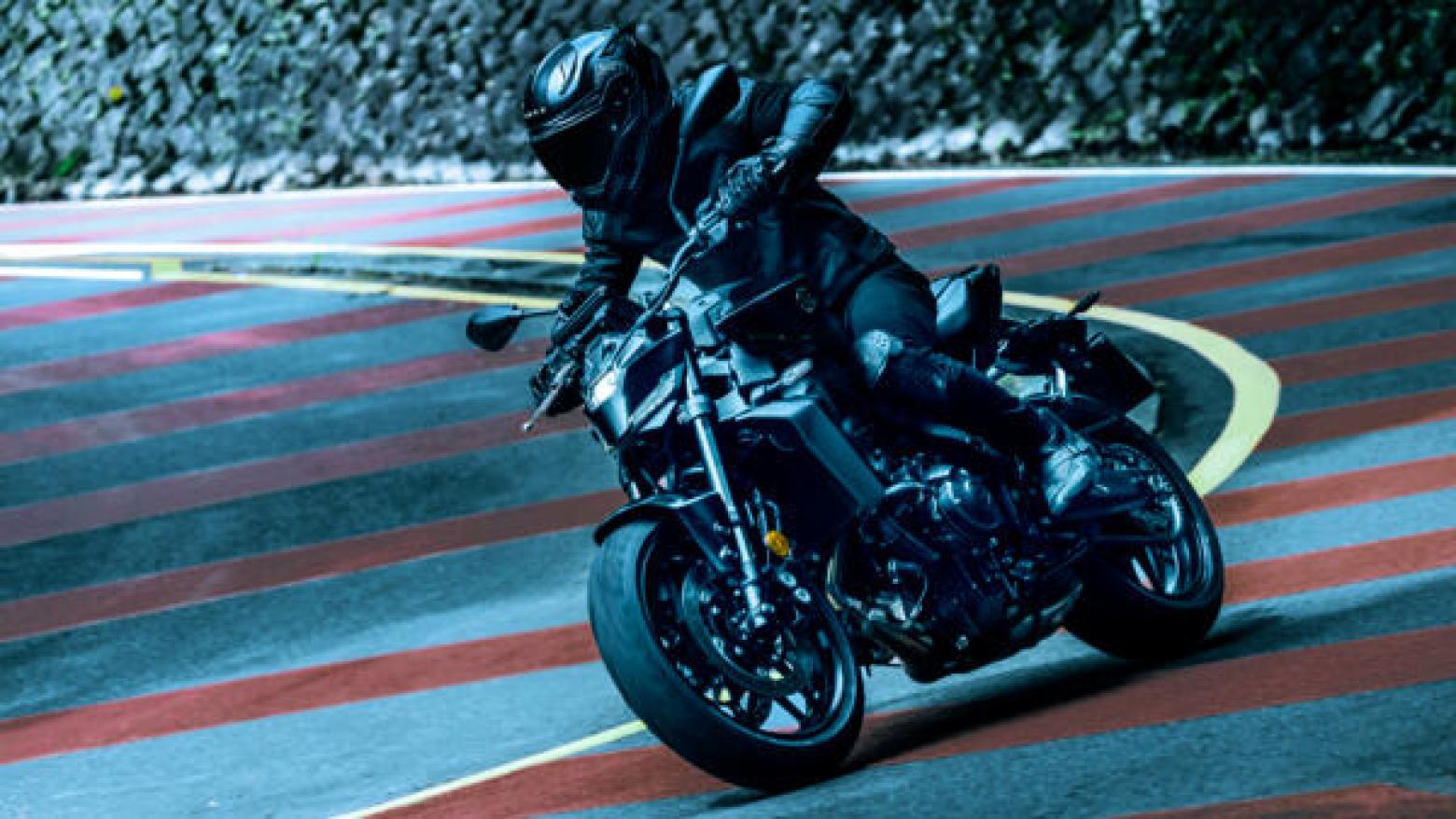 Yamaha MT-09 Y-AMT - 119hp, 93Nm tork, 260 km/h en yüksek hız