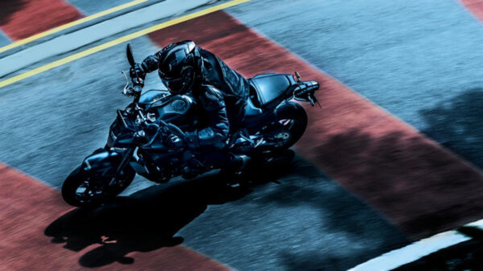 Yamaha MT-09 Y-AMT - 119hp, 93Nm tork, 260 km/h en yüksek hız