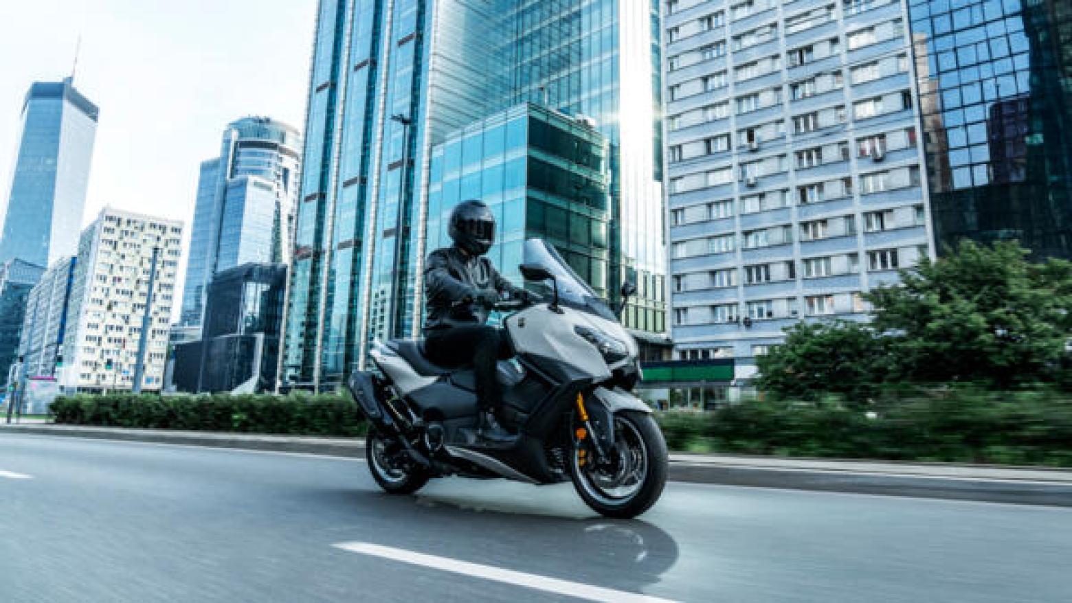 Yamaha TMAX Tech Max 560 - 47hp, 55Nm tork, 180 km/h en yüksek hız
