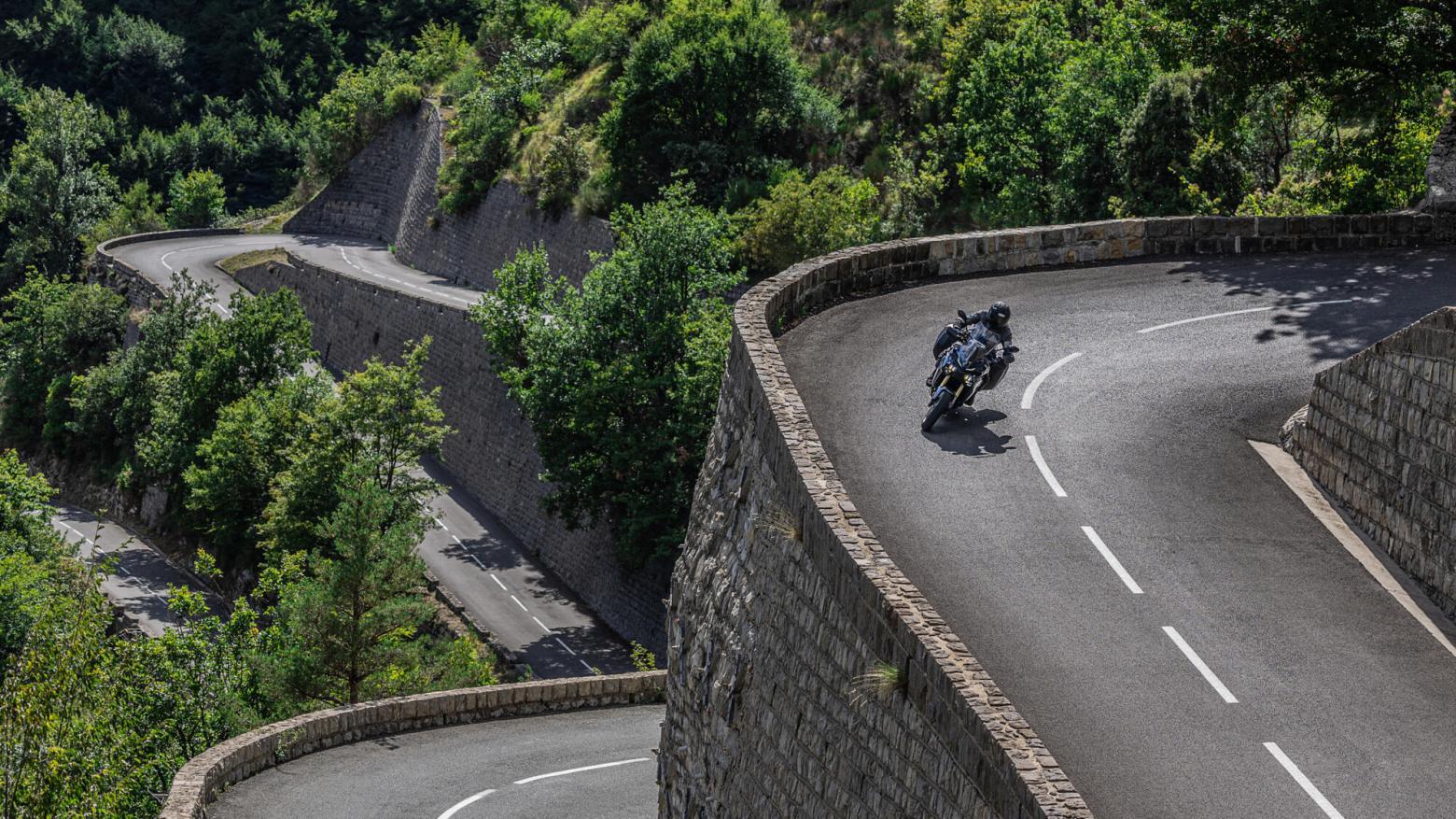 Yamaha TRACER 9 GT+ Y-AMT - 119hp, 93Nm tork, 250 km/h en yüksek hız