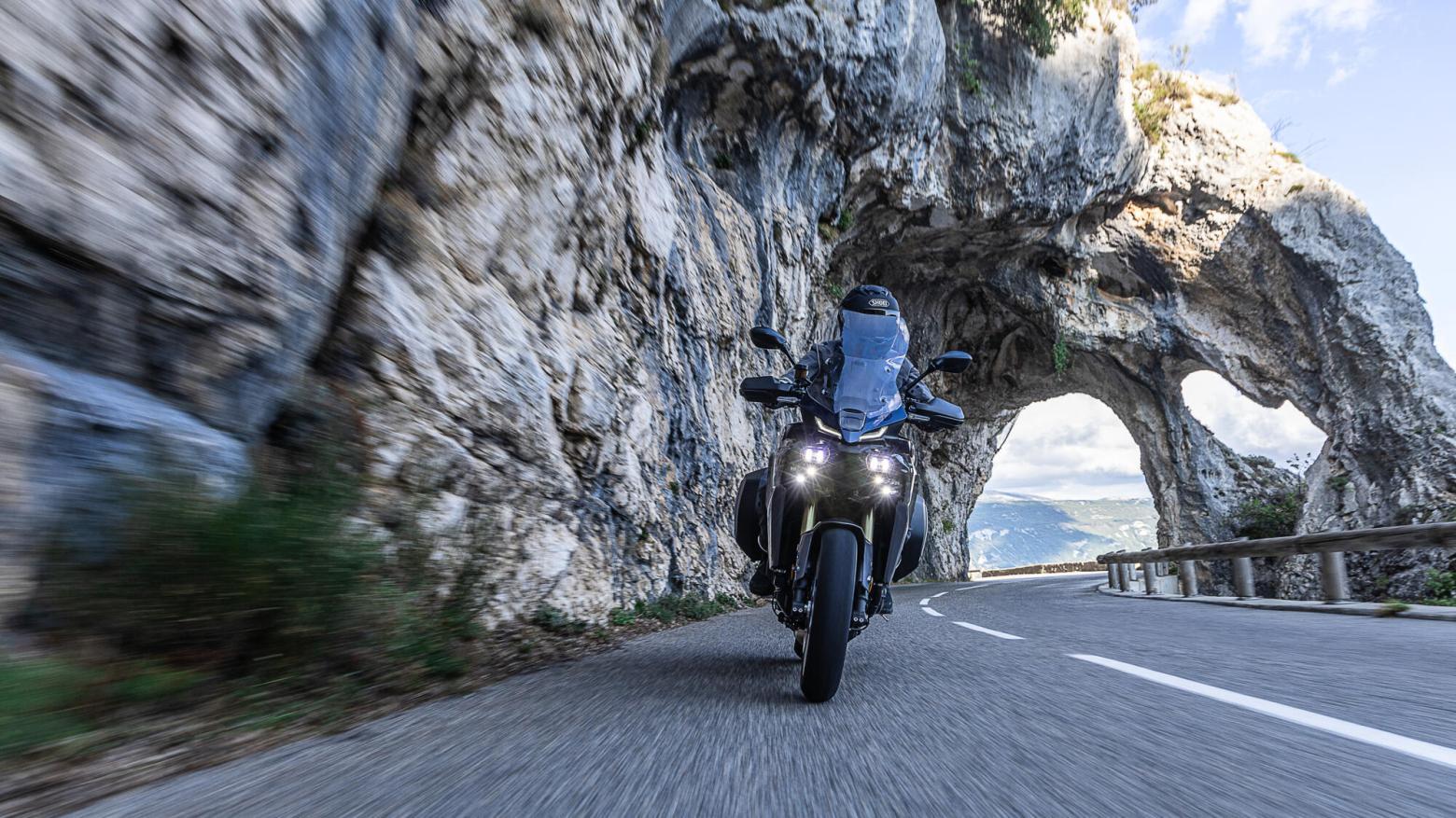 Yamaha TRACER 9 GT+ Y-AMT - 119hp, 93Nm tork, 250 km/h en yüksek hız