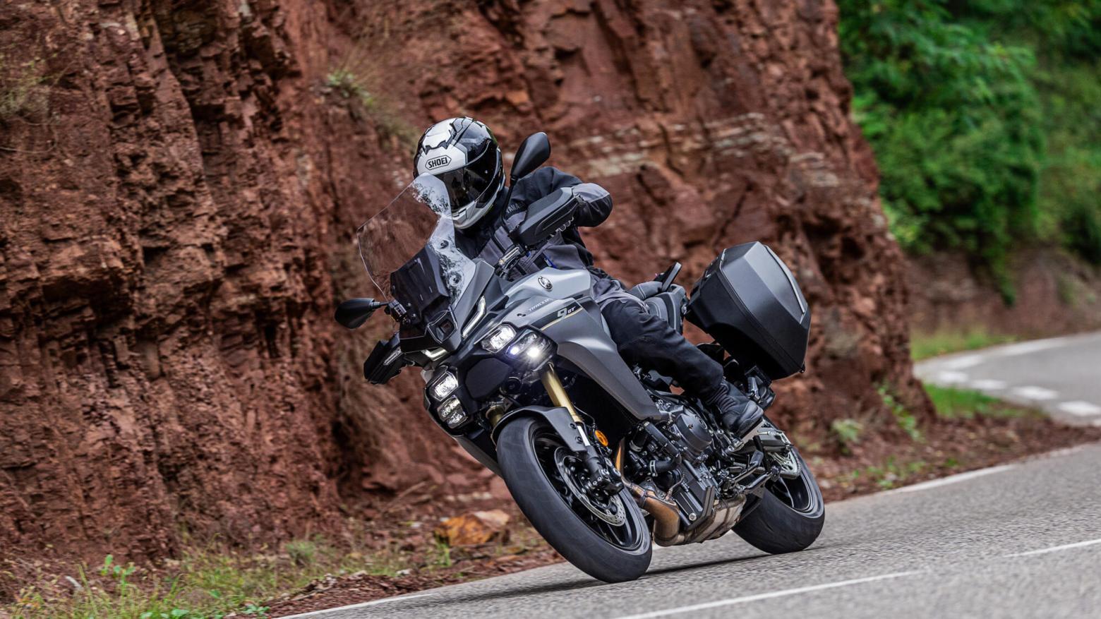 Yamaha TRACER 9 GT Y-AMT - 119hp, 93Nm tork, 250 km/h en yüksek hız
