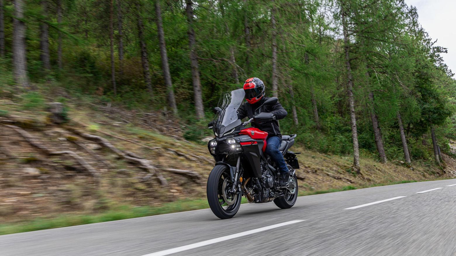 Yamaha TRACER 9 Y-AMT - 119hp, 93Nm tork, 250 km/h en yüksek hız