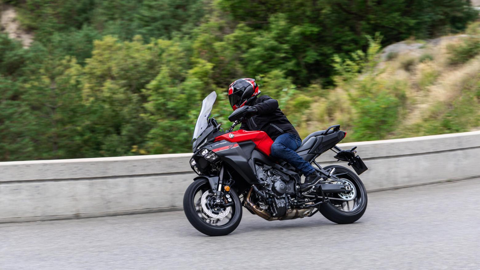 Yamaha TRACER 9 Y-AMT - 119hp, 93Nm tork, 250 km/h en yüksek hız
