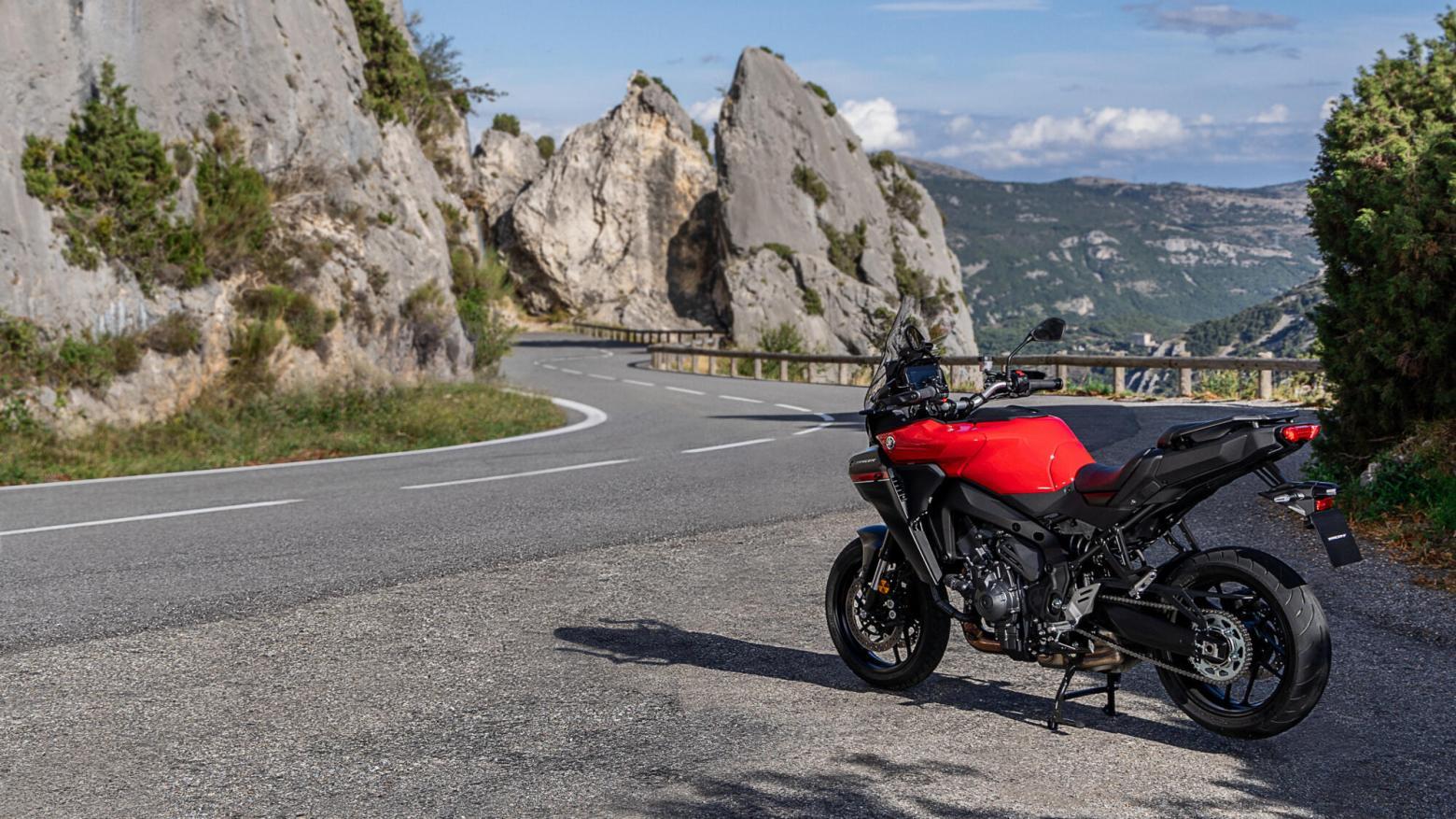 Yamaha TRACER 9 Y-AMT - 119hp, 93Nm tork, 250 km/h en yüksek hız