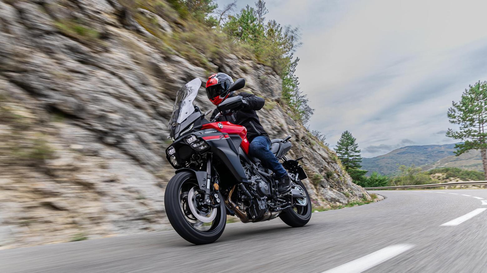 Yamaha TRACER 9 Y-AMT - 119hp, 93Nm tork, 250 km/h en yüksek hız