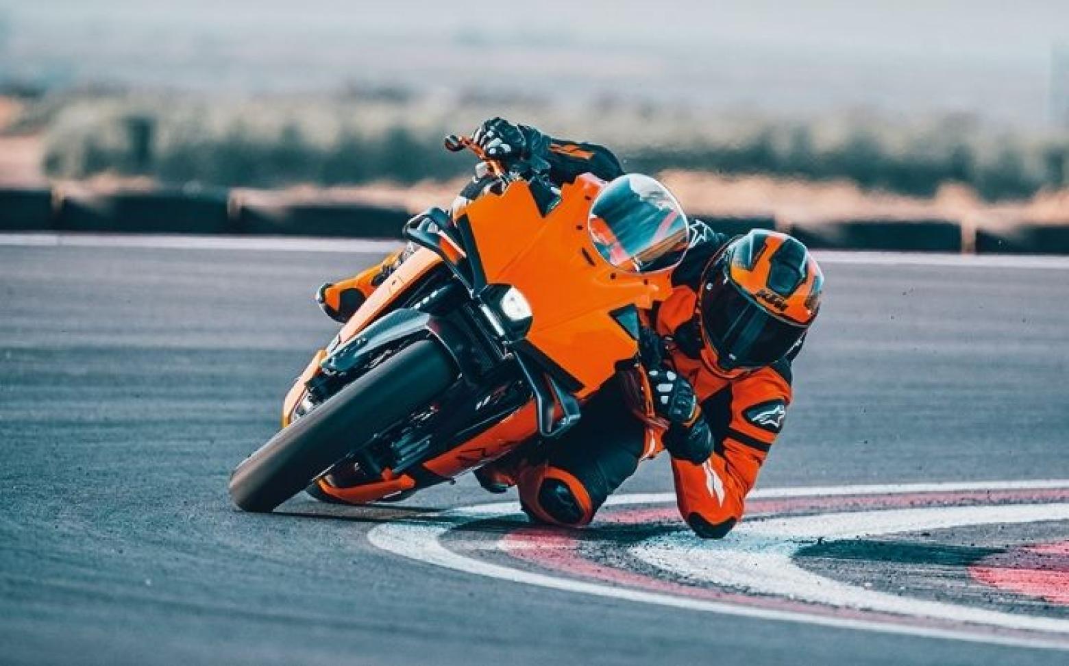 2026 KTM 990 RC R - 130hp, 103Nm tork, 250 km/h en yüksek hız
