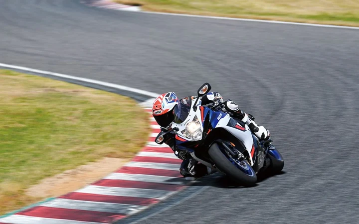 2026 SUZUKI GSX-R600 side profile
