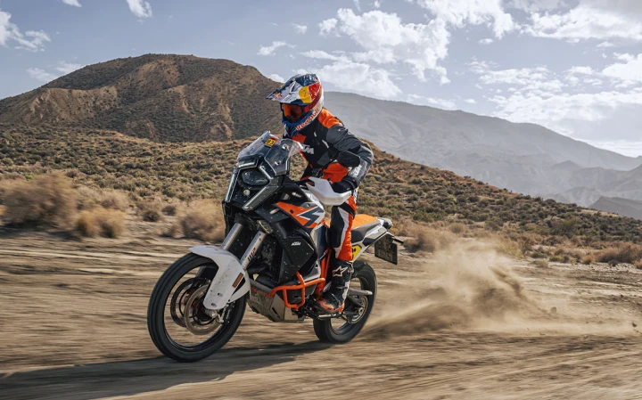  KTM 1390 Super Adventure R - 172hp, 145Nm tork, 250 km/h en yüksek hız