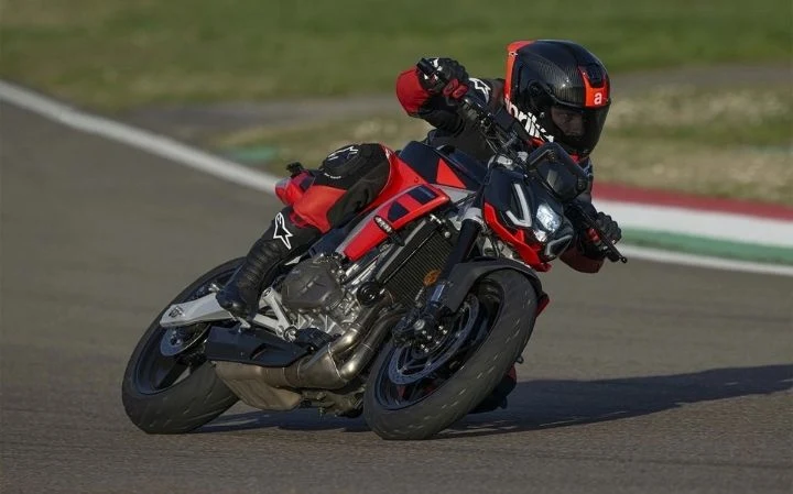 Aprilia TUONO 457 detail