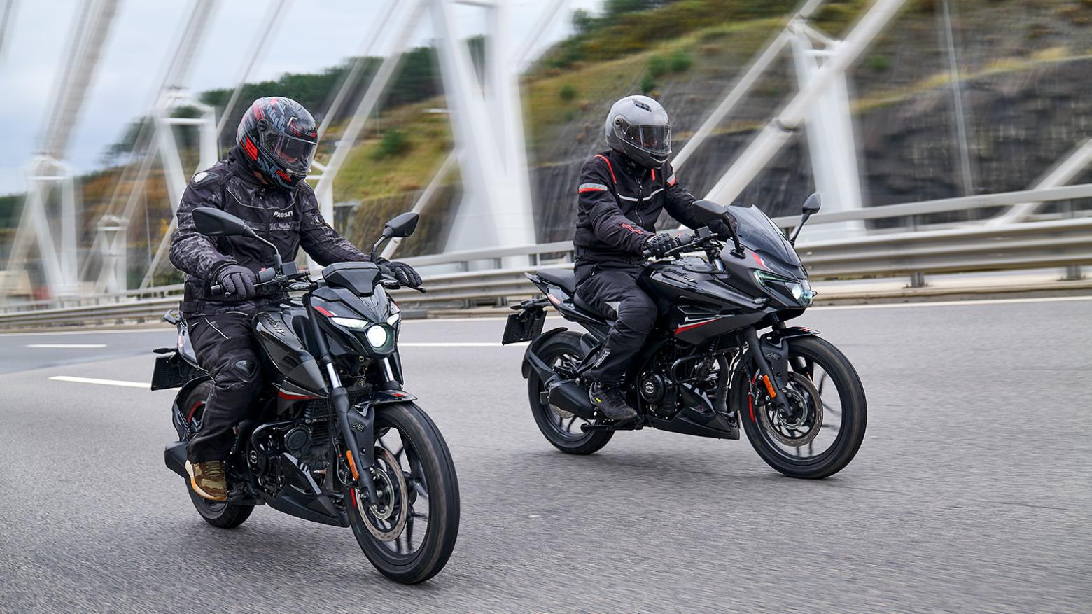 Bajaj Pulsar N 250 - 22.5hp, 21.5Nm tork, 143 km/h en yüksek hız