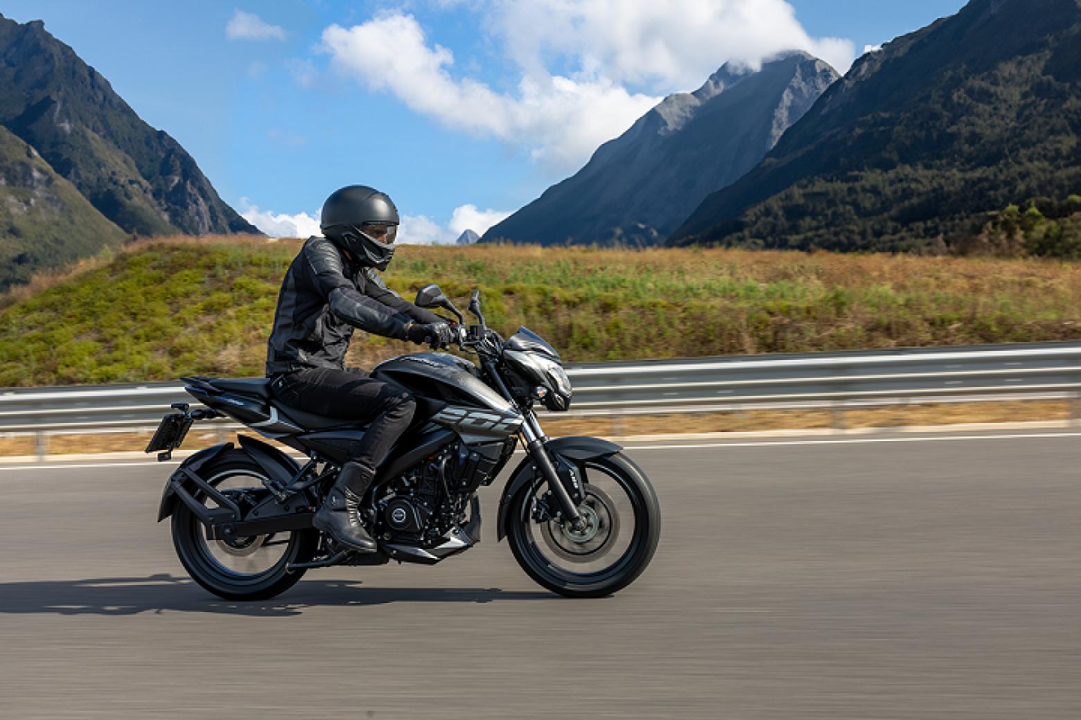 Bajaj Pulsar NS 200 - 24.4hp, 18.3Nm tork, 145 km/h en yüksek hız