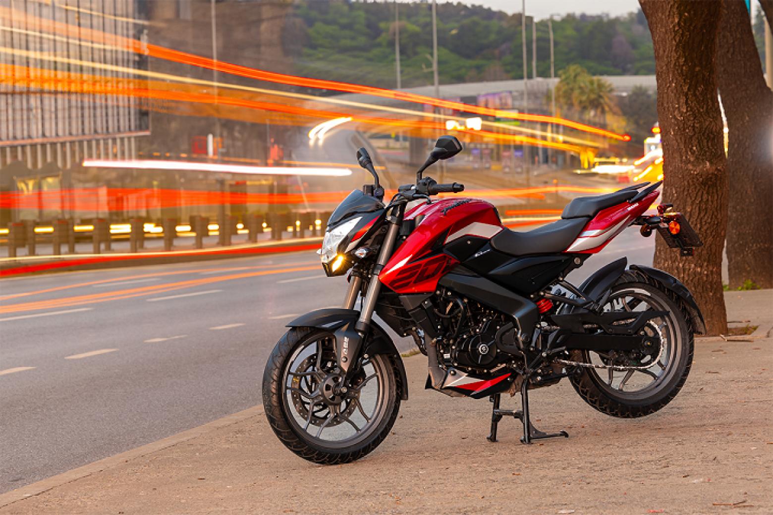 Bajaj Pulsar NS 200 UG - 24.5hp, 18.7Nm tork, 145 km/h en yüksek hız