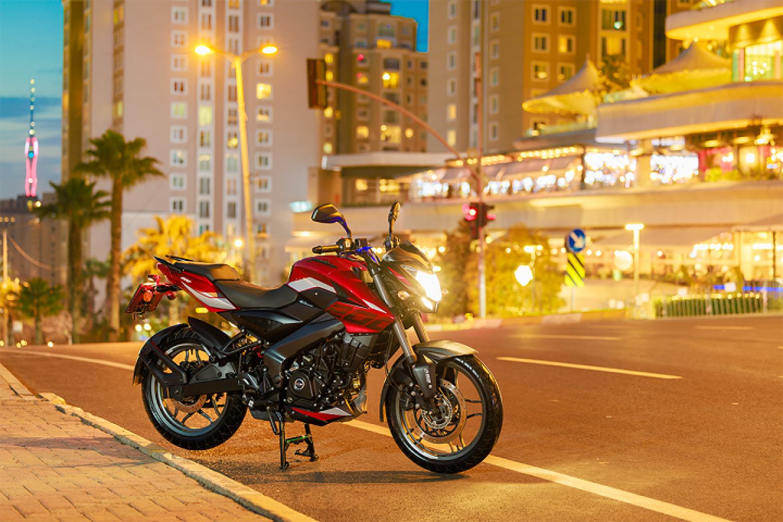 Bajaj Pulsar NS 200 UG - 24.5hp, 18.7Nm tork, 145 km/h en yüksek hız