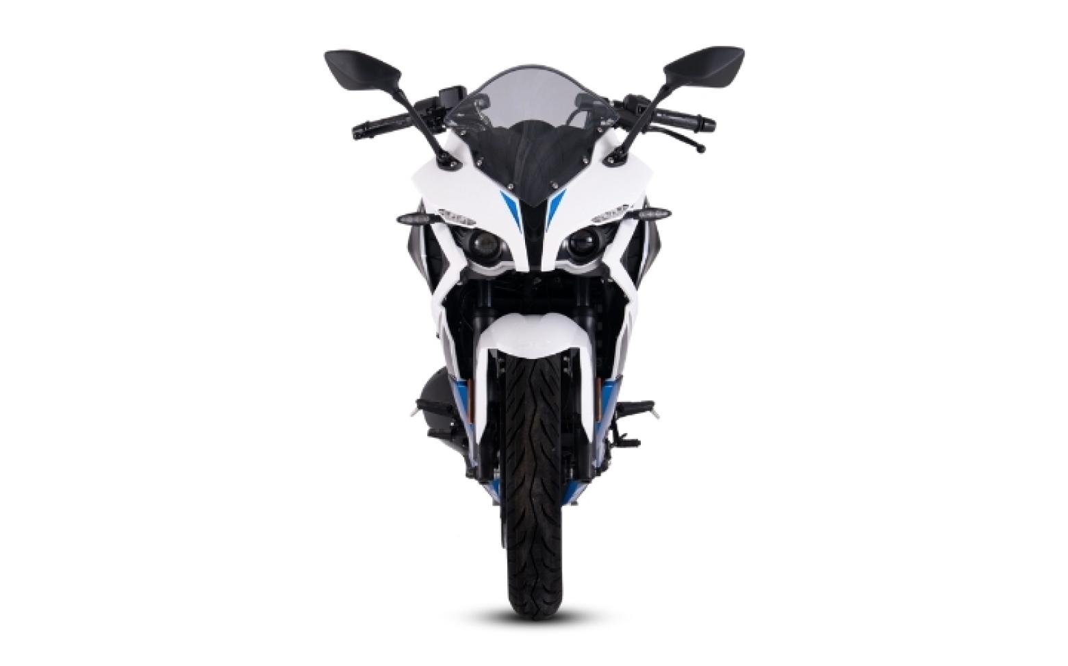 Bajaj Pulsar RS 200 UG - 24.4hp, 18.7Nm tork, 150 km/h en yüksek hız