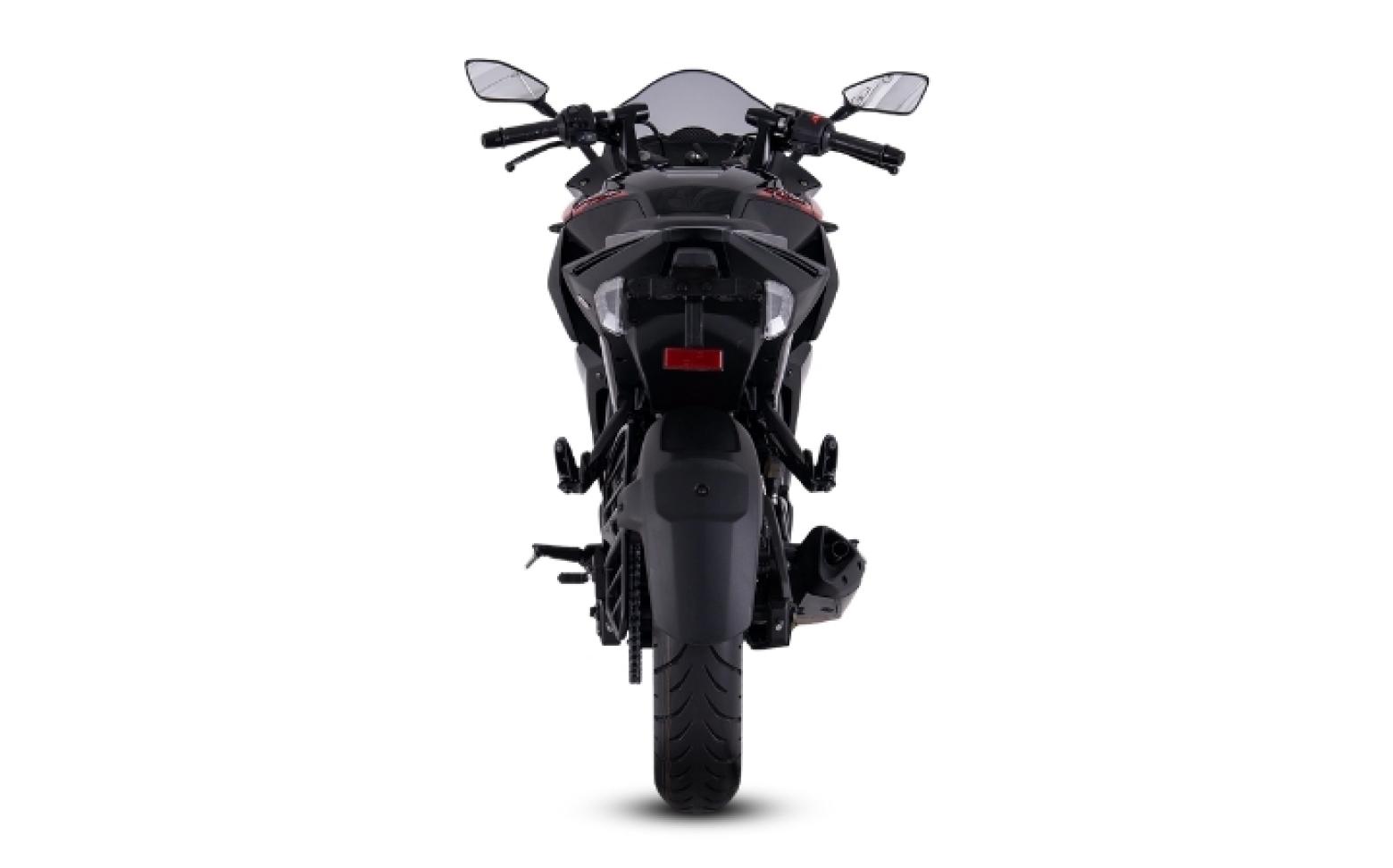 Bajaj Pulsar RS 200 UG - 24.4hp, 18.7Nm tork, 150 km/h en yüksek hız