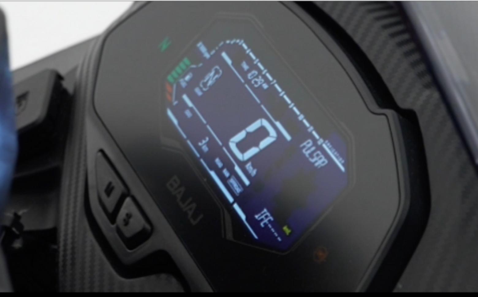 Bajaj Pulsar RS 200 UG - 24.4hp, 18.7Nm tork, 150 km/h en yüksek hız