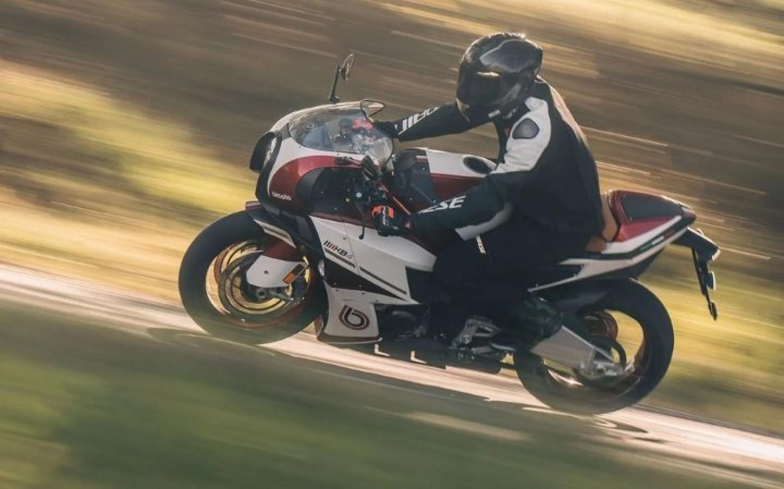 Bimota KB4 - 142hp, 111Nm tork, 300 km/h en yüksek hız