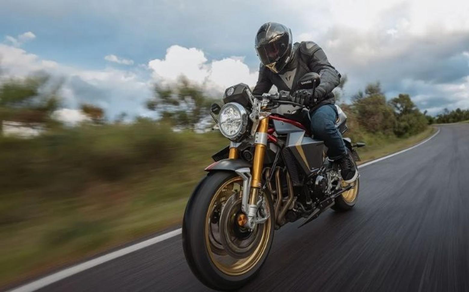 Bimota KB4RC - 142hp, 111Nm tork, 260 km/h en yüksek hız