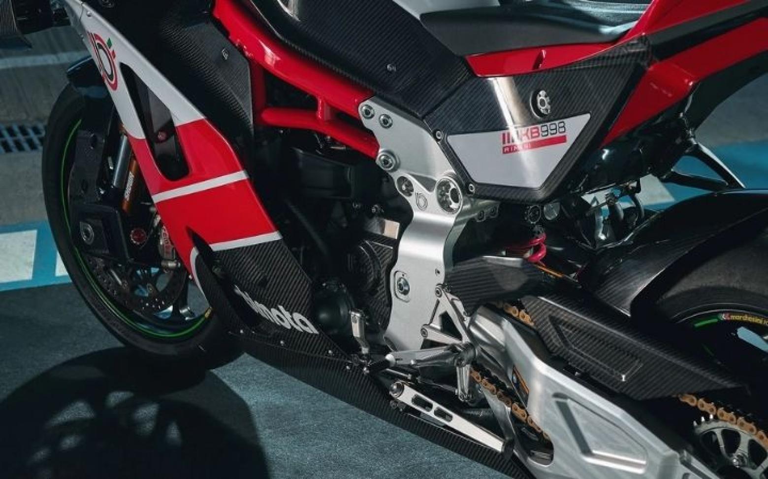 Bimota KB998 Rimini - 200hp, 111Nm tork, 300 km/h en yüksek hız