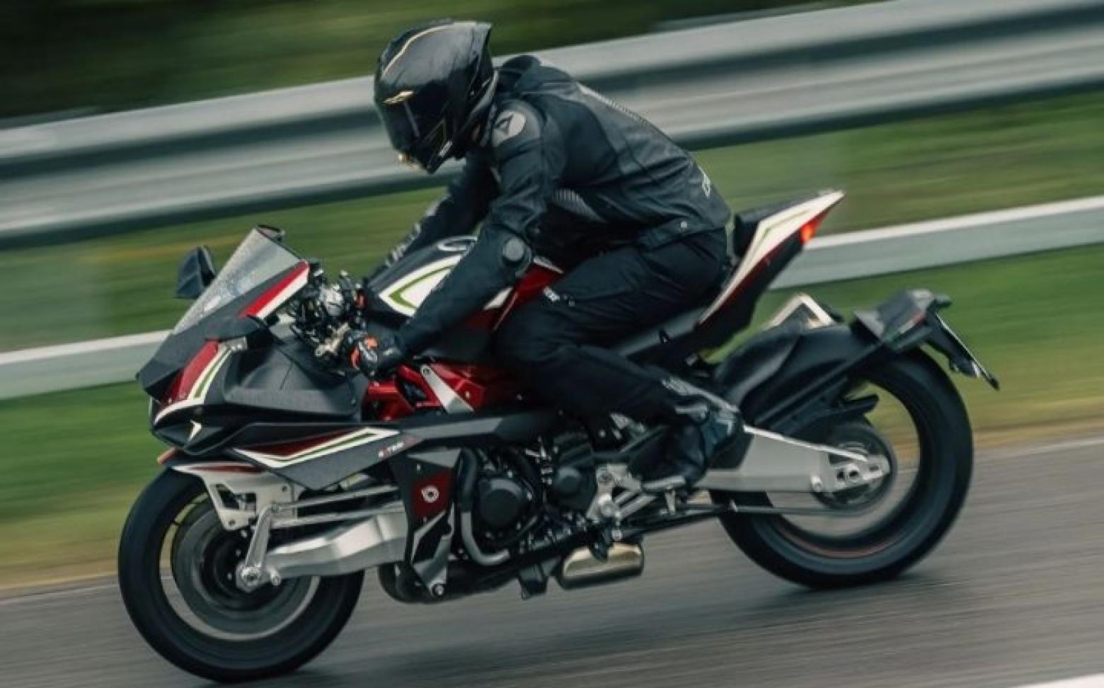 Bimota Tesi H2 - 231hp, 141.7Nm tork, 310 km/h en yüksek hız