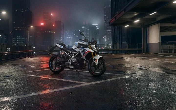 BMW F 450 R detail