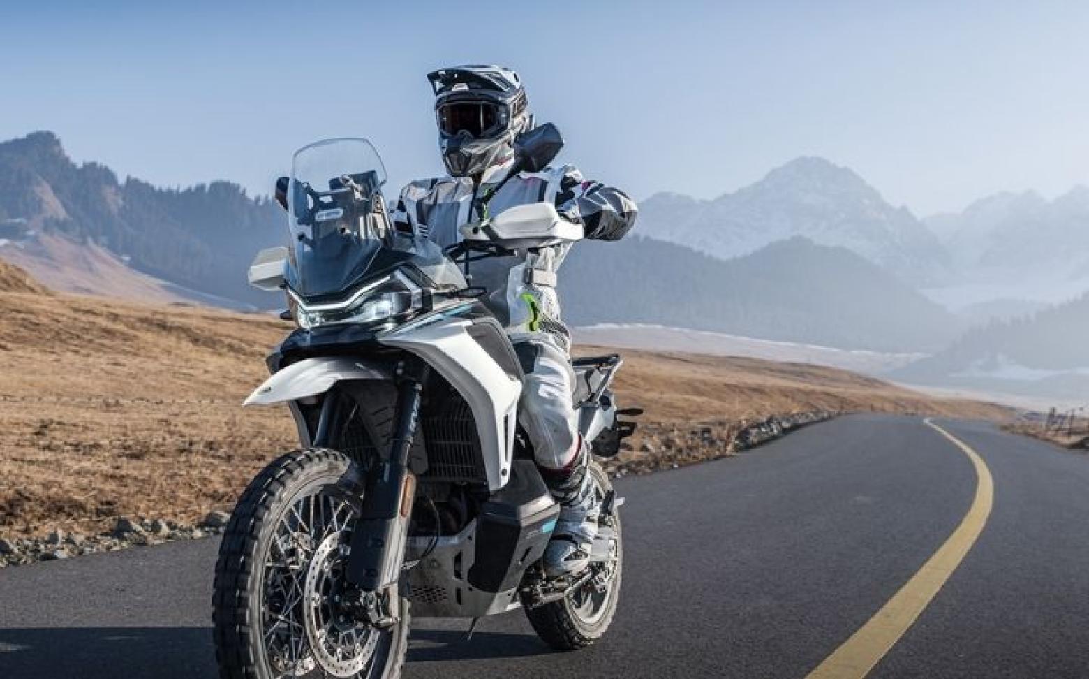 CF MOTO 1000MT-X - 118hp, 105Nm tork, 250 km/h en yüksek hız