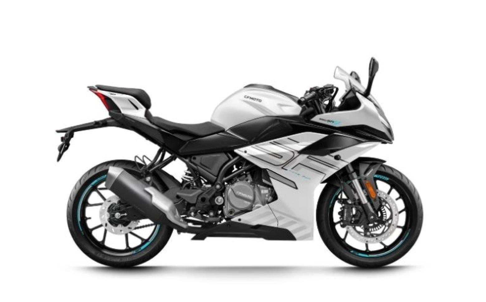 CF MOTO 250SR - 26.5hp, 22Nm tork, 160 km/h en yüksek hız