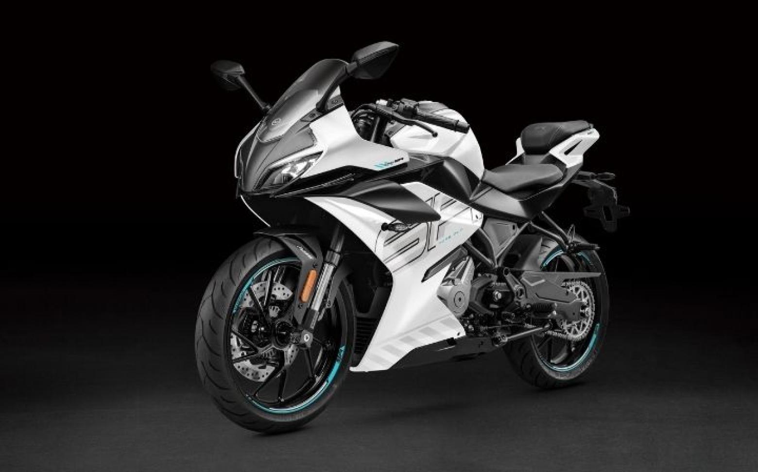 CF MOTO 250SR - 26.5hp, 22Nm tork, 160 km/h en yüksek hız